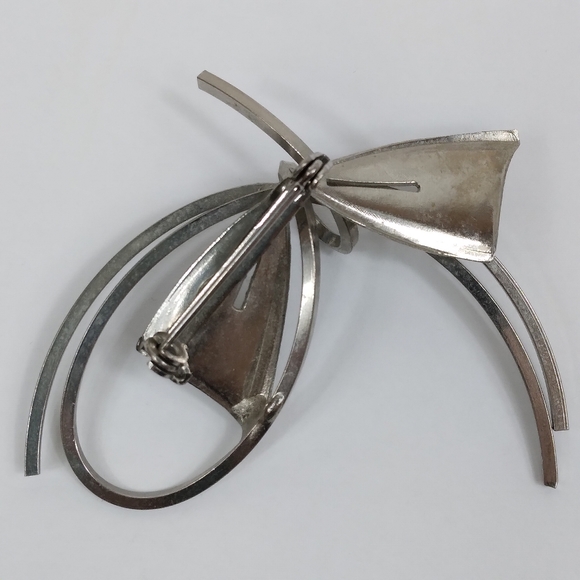 Vintage Bow Swirl Brushed Silver Tone Metal Brooch - Picture 6 of 7